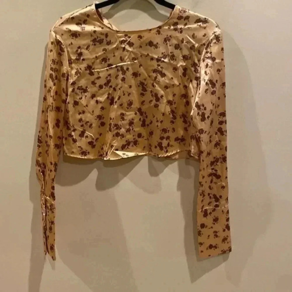 Zara Ling sleeve cropped printed shirt - Picture 2 of 8